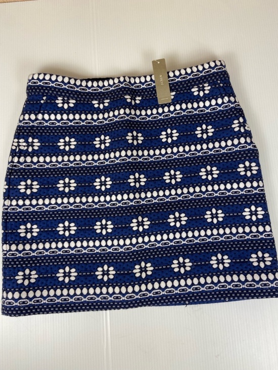 J. Crew Dresses & Skirts - J. Crew Navy and White Floral Knit Mini Skirt